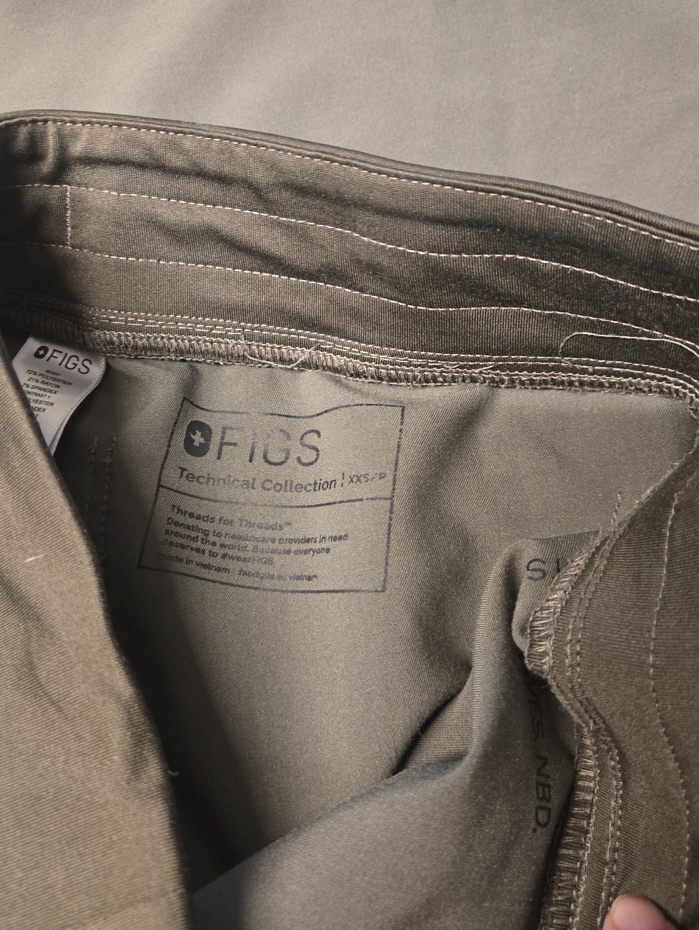 { Figs } Scrub Set - Picture 4 of 5